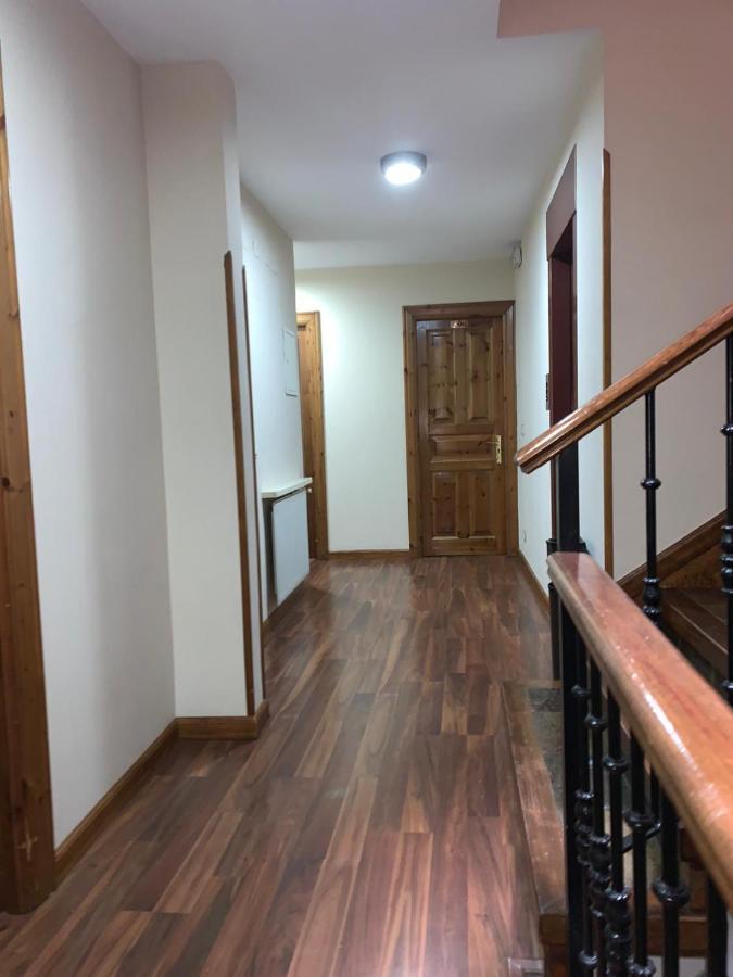 Hotel Los Robles Onís المظهر الخارجي الصورة