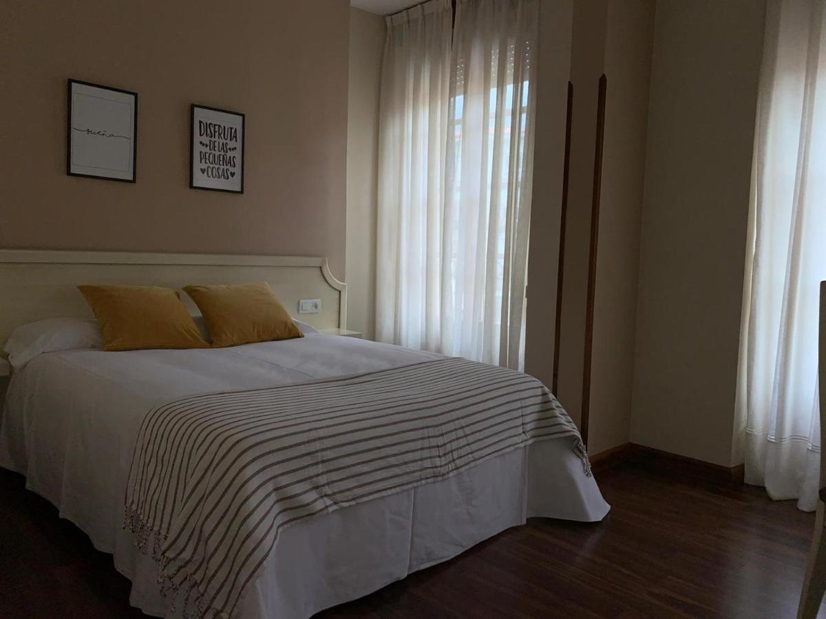 Hotel Los Robles Onís المظهر الخارجي الصورة
